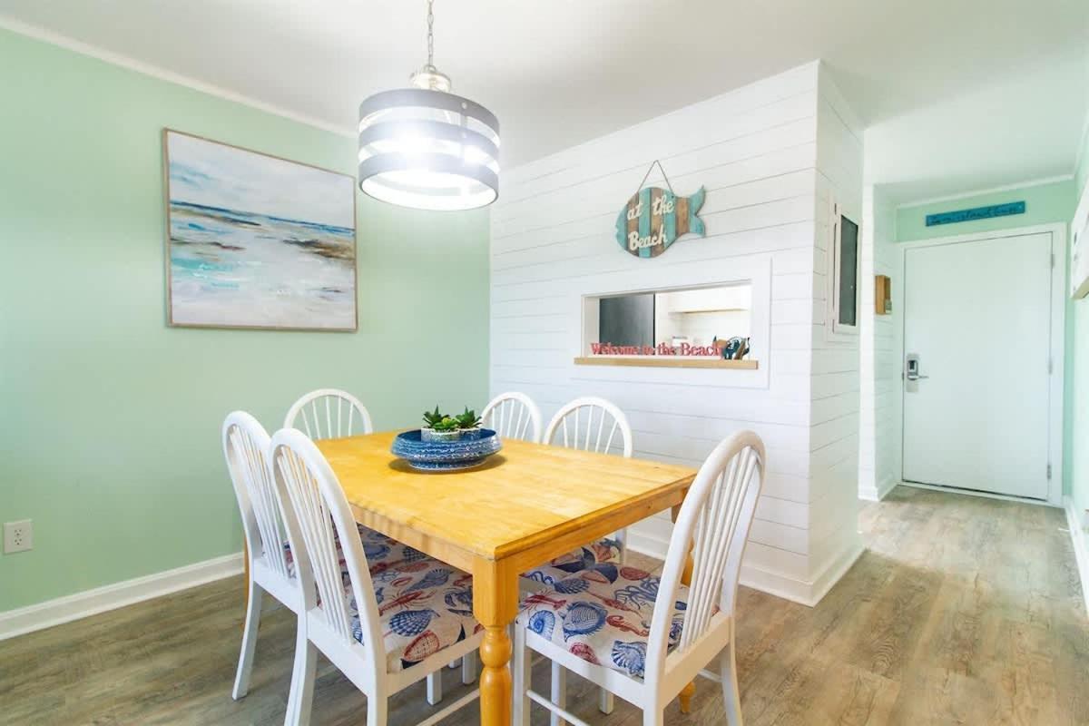 Beach Harbour 16 @ The Carolina Beach Boardwalk - Full Remodel! Exterior photo