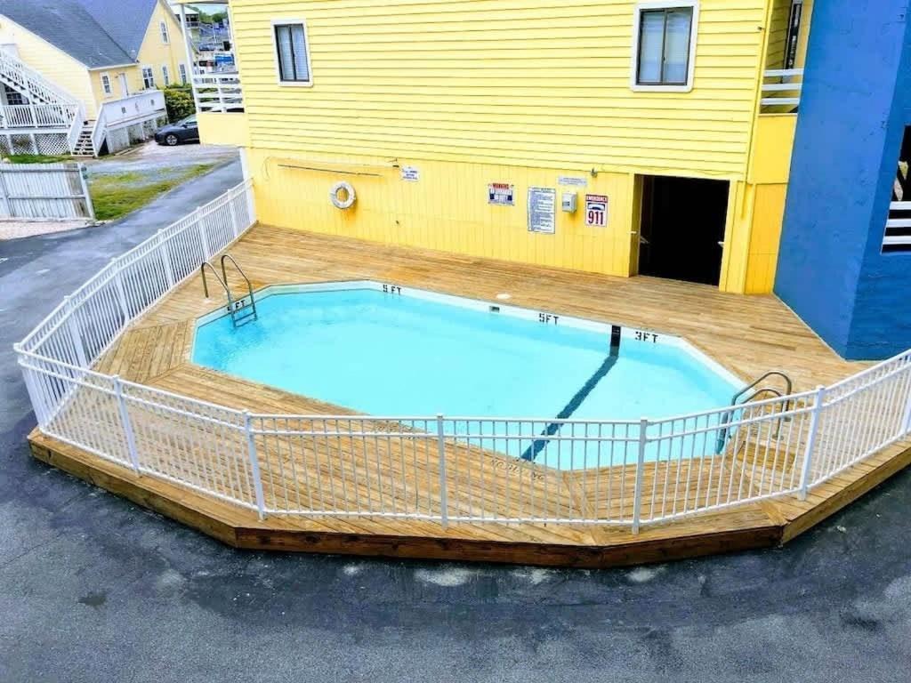 Beach Harbour 16 @ The Carolina Beach Boardwalk - Full Remodel! Exterior photo