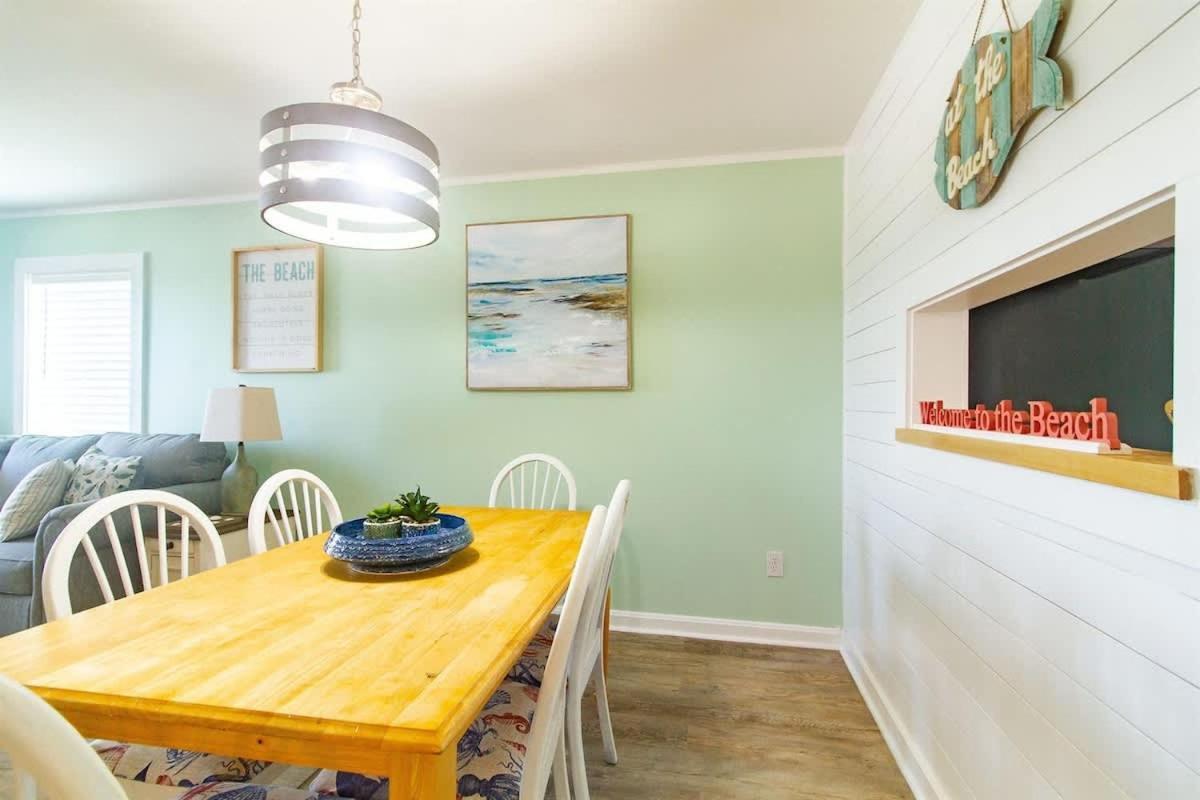 Beach Harbour 16 @ The Carolina Beach Boardwalk - Full Remodel! Exterior photo