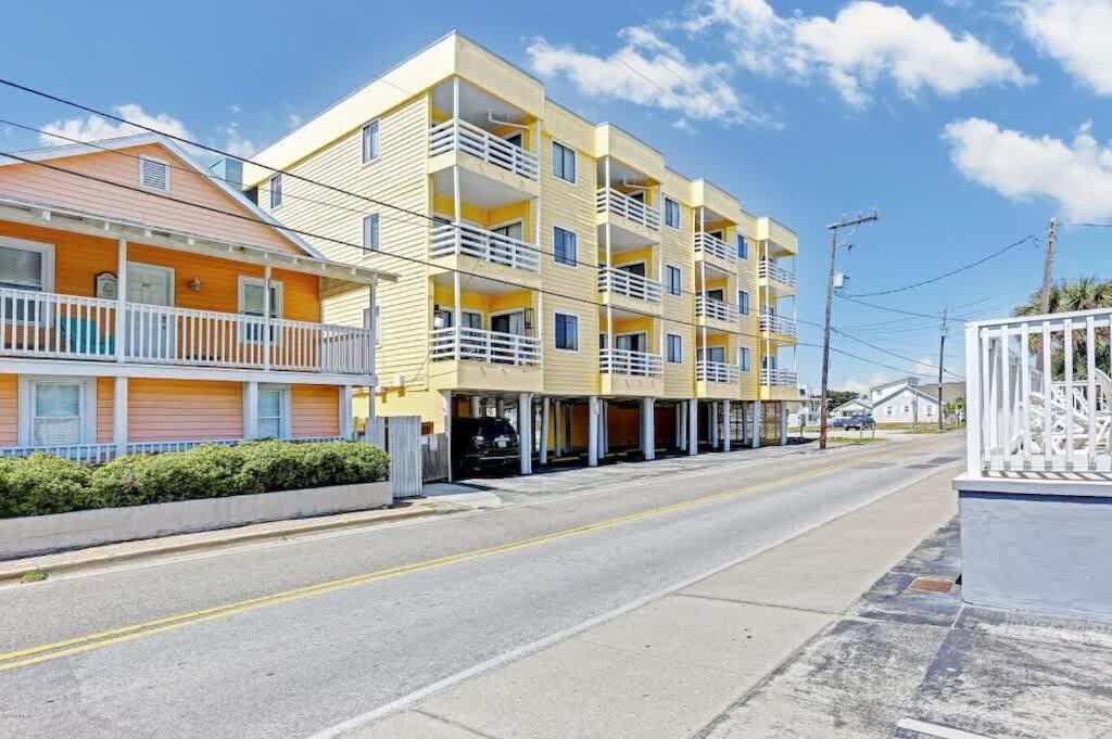 Beach Harbour 16 @ The Carolina Beach Boardwalk - Full Remodel! Exterior photo