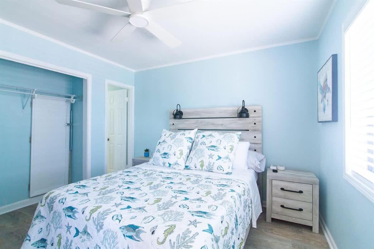 Beach Harbour 16 @ The Carolina Beach Boardwalk - Full Remodel! Exterior photo
